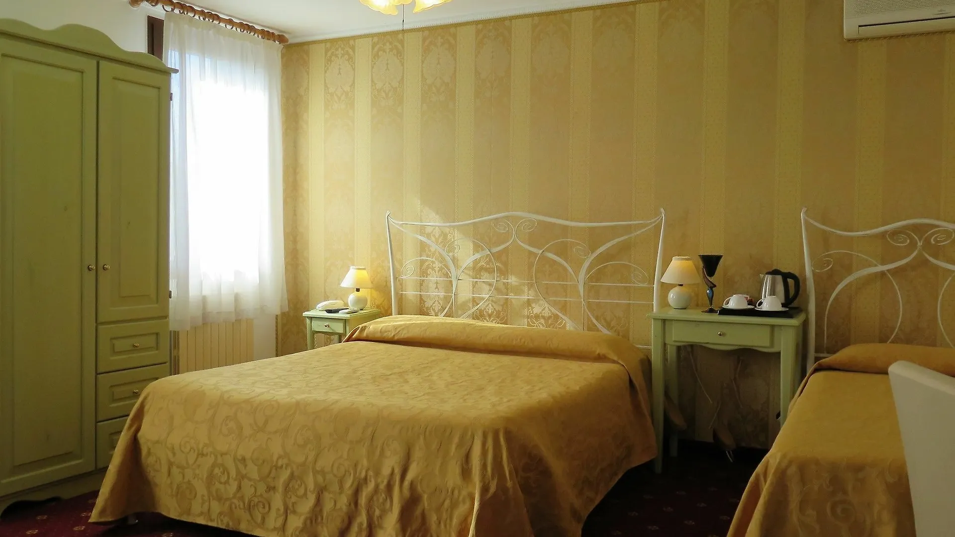 Hotel Al Soffiador Venedik 2*,  İtalya