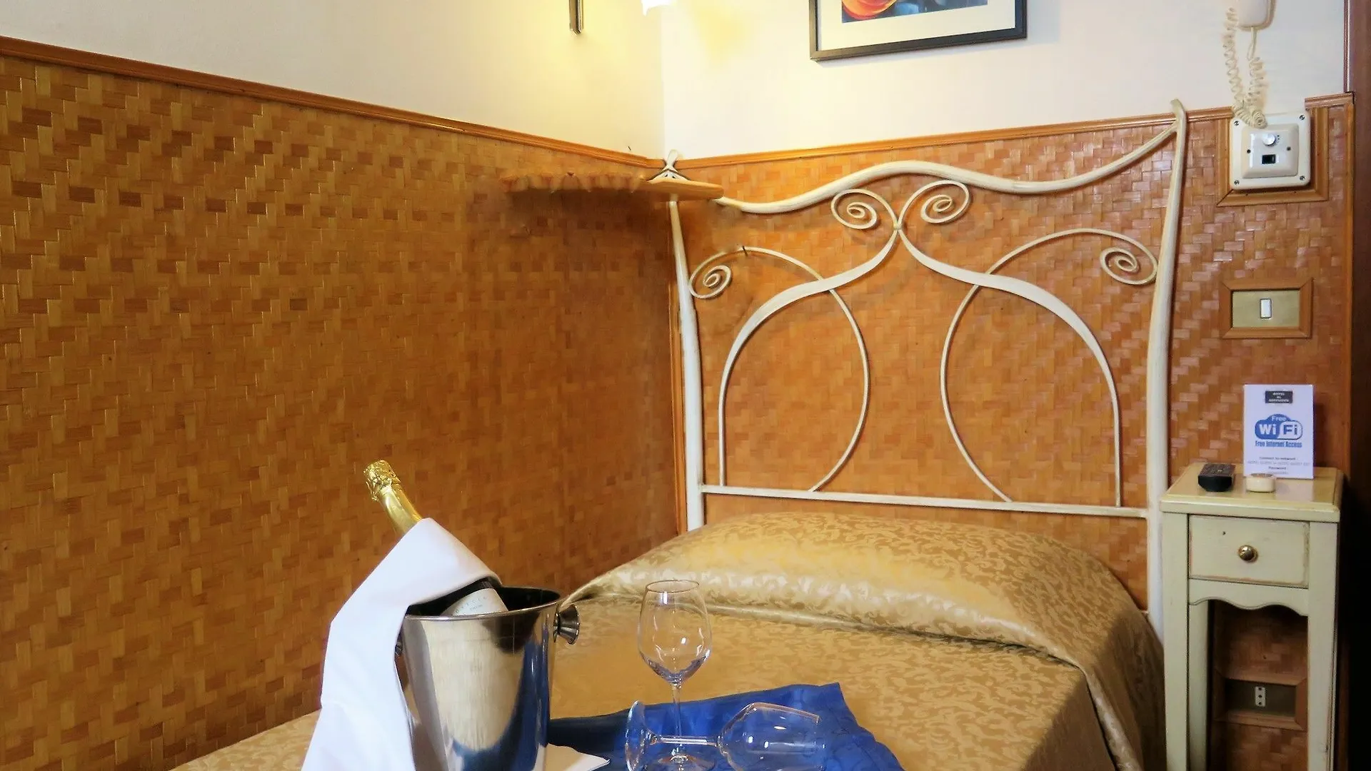 Hotel Al Soffiador Venedik 2*,